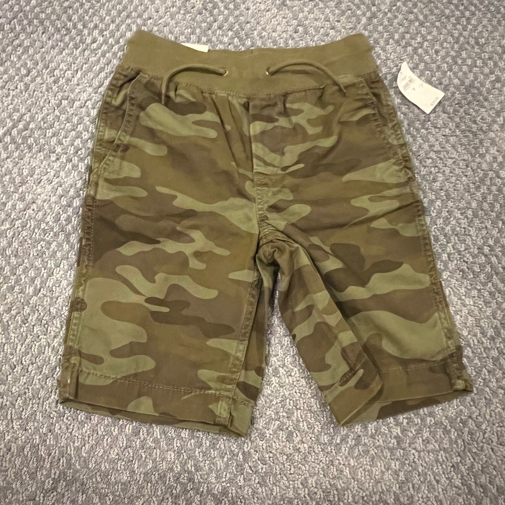GAP Green and Brown Camouflage Cargo Shorts